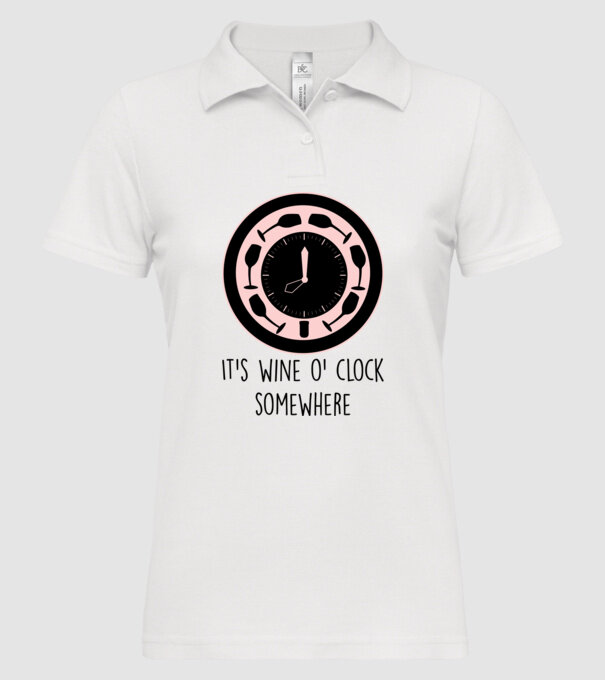 Wine o clock model alb pe tricou