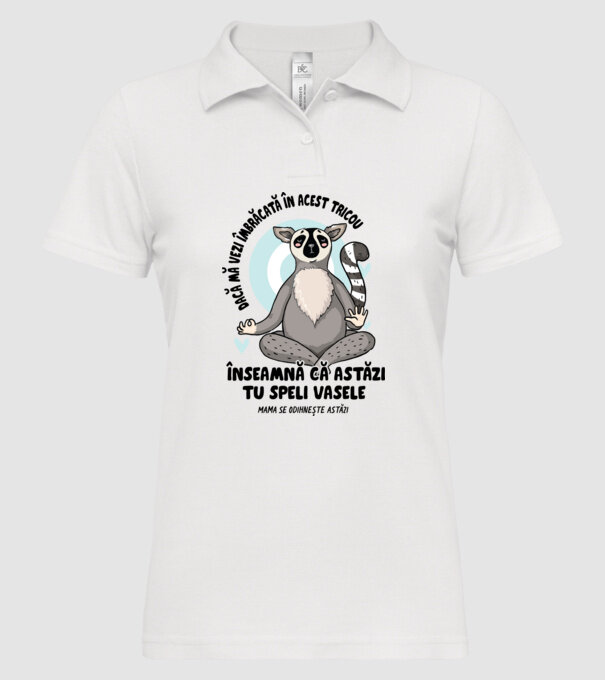 Dacă o vezi îmbrăcată în acest tricou, înseamnă că astăzi tu speli vasele. Mama se odihnește astăzi. model alb pe tricou