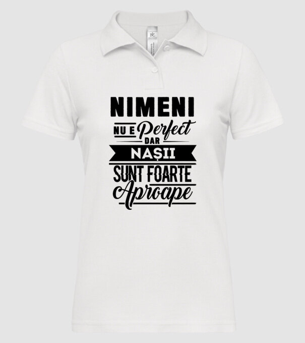 Nimeni nu e perfect, dar nașii sunt foarte aproape model alb pe tricou