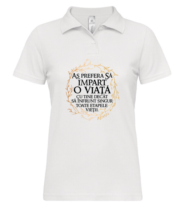  model  pe tricou