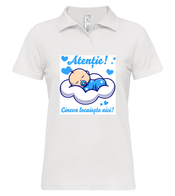  model  pe tricou