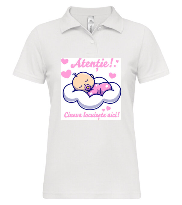  model  pe tricou