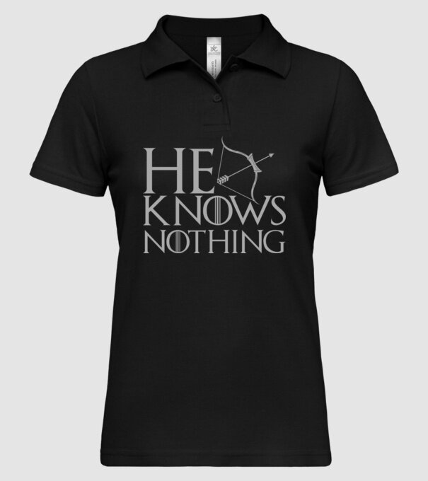 Cuplu He knows nothing model negru pe tricou