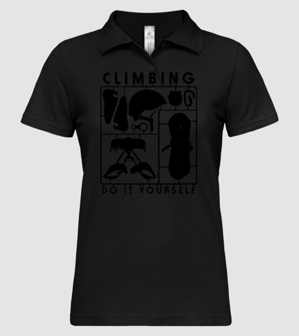 model model negru pe tricou