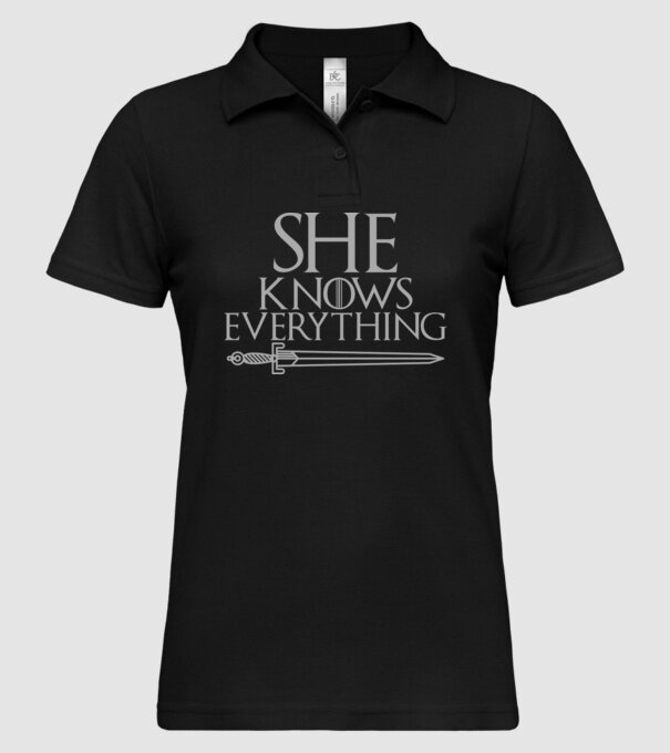 Cuplu She knows everything model negru pe tricou