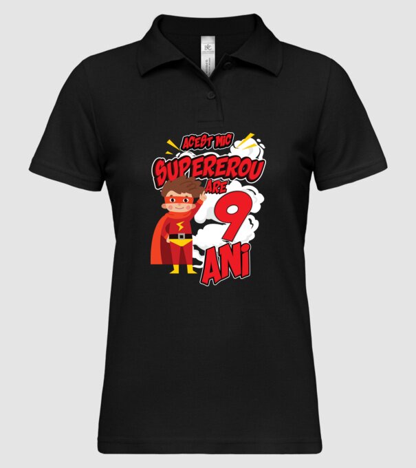 Acest mic supererou are 9 ani model negru pe tricou
