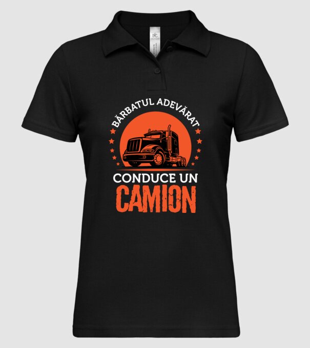 Bărbatul adevărat conduce un camion model negru pe tricou