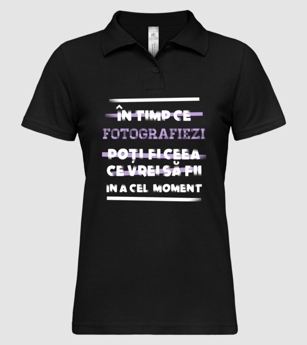 în timp ce fotografiezi poți fi ceea ce vrei să fii - în acel moment model negru pe tricou