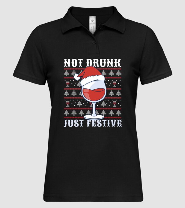 Not drunk just festive ugly sweater model negru pe tricou