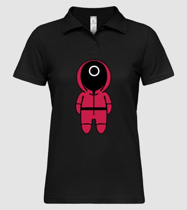 squid game figure model negru pe tricou