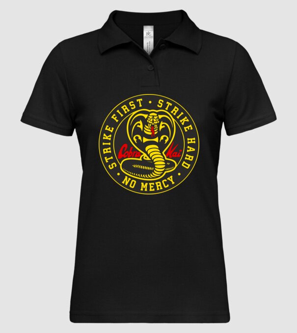 Strike first strike hard cobra kai model negru pe tricou