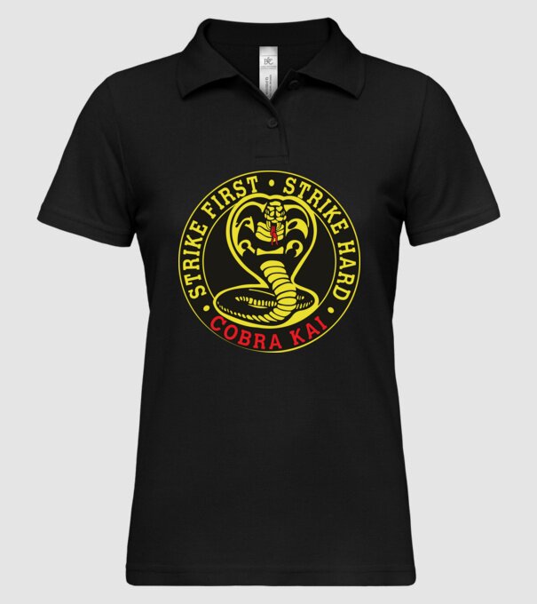 Strike first strike hard logo model negru pe tricou