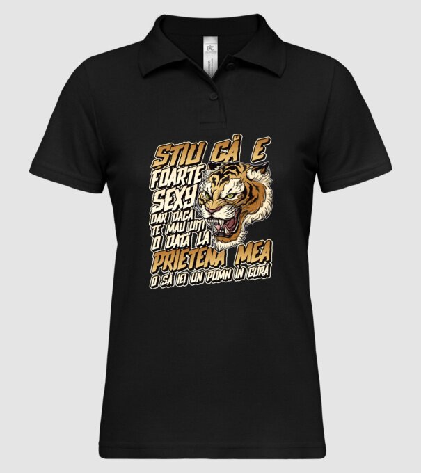 Știu că e foarte sexy, dar dacă te mai uiți o dată la prietena mea, o să iei un pumn în gură model negru pe tricou