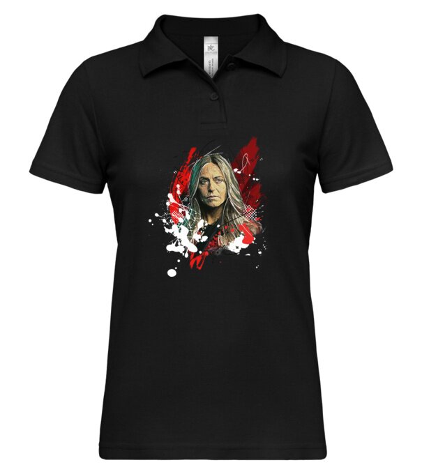  model  pe tricou