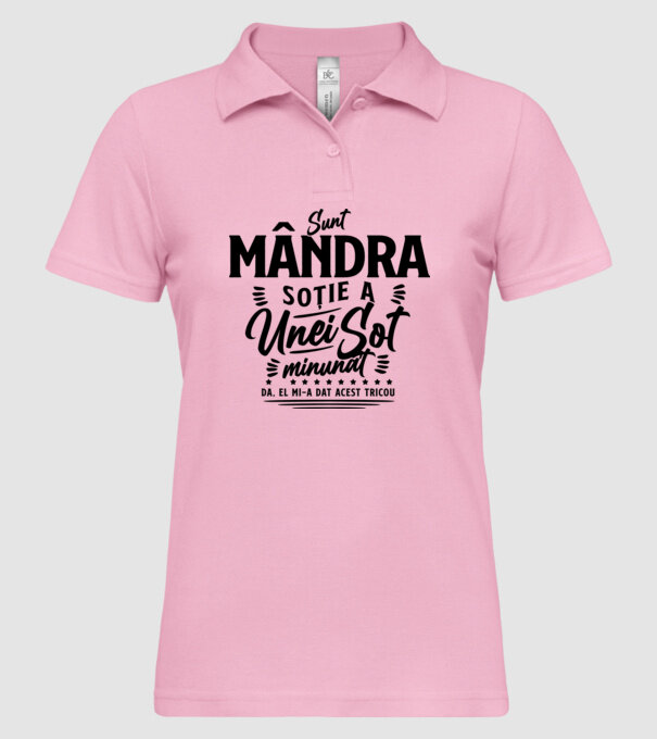 Sunt mândra soție a unui soț minunat - da, el mi-a dat acest tricou model roz deschis pe tricou