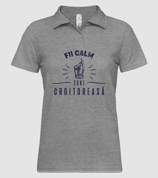Fii calm, sunt croitoreasă model gri pe tricou