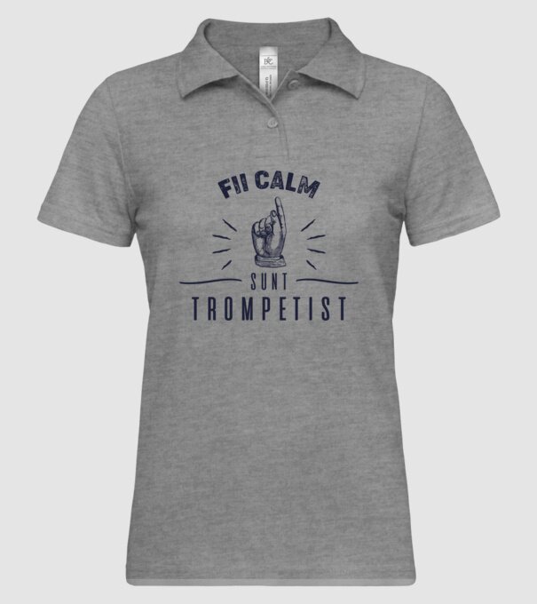 fii calm, sunt trompetist model gri pe tricou