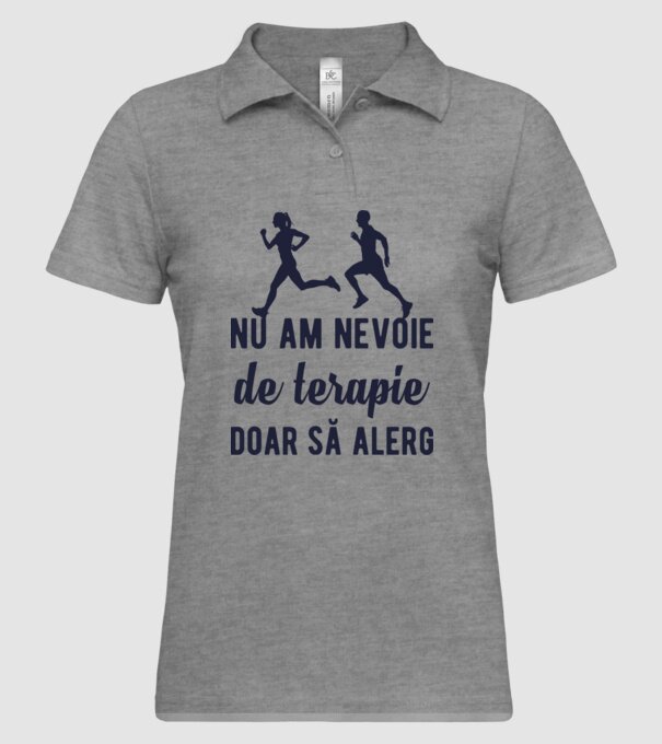 nu am nevoie de terapie, doar să alerg model gri pe tricou