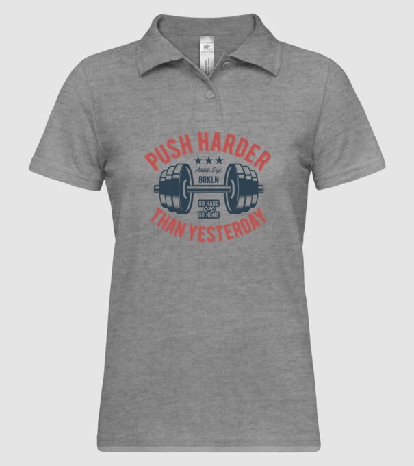 push harder model gri pe tricou