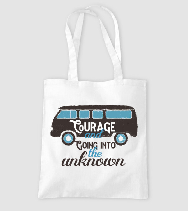 Autobuze model alb pe tricou