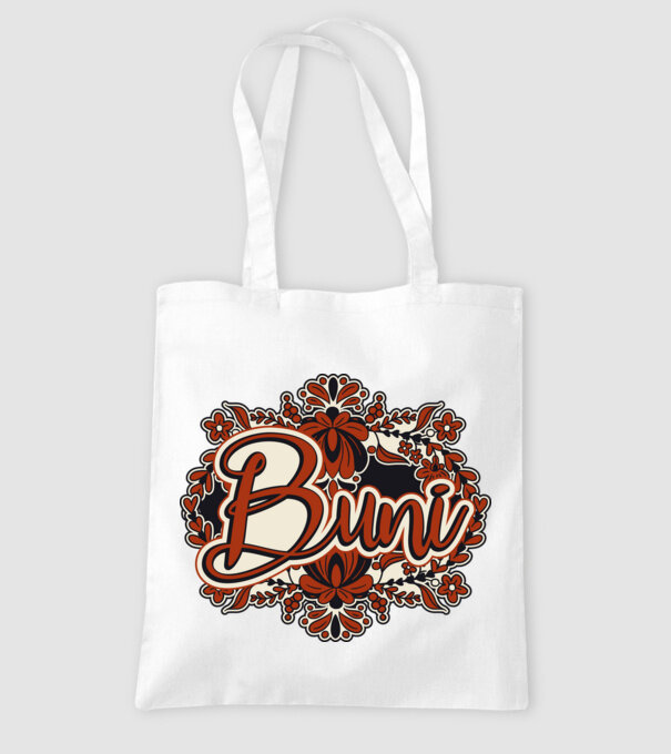 Buni model alb pe tricou