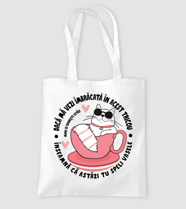 Dacă mă vezi îmbrăcată în acest tricou, înseamnă că astăzi tu speli vasele. Mama se odihnește astăzi. model alb pe tricou