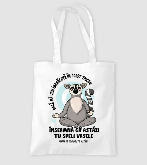 Dacă o vezi îmbrăcată în acest tricou, înseamnă că astăzi tu speli vasele. Mama se odihnește astăzi. model alb pe tricou