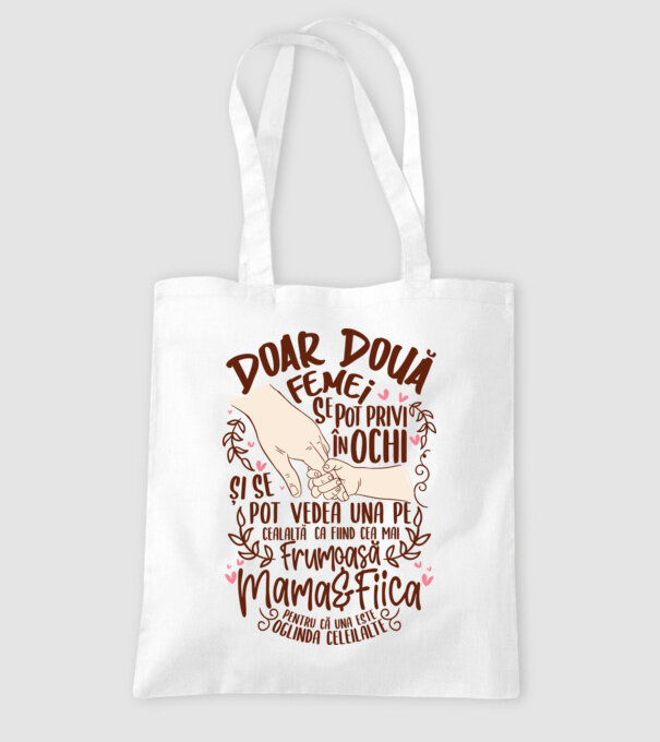 doar două femei se pot privi în ochi și se pot vedea una pe cealaltă ca fiind cea mai frumoasă - mama&fiica - pentru că una este model alb pe tricou