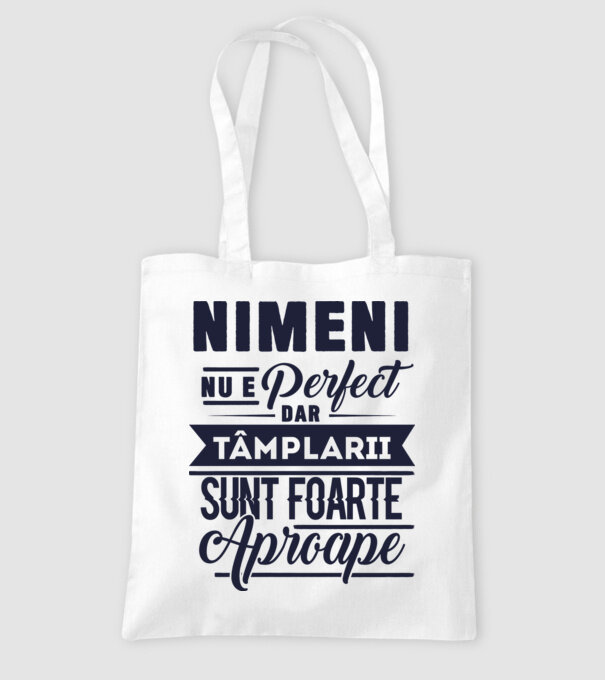 Nimeni nu e perfect, dar tâmplarii sunt foarte aproape model alb pe tricou