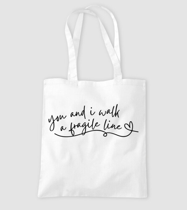Taylor Swift you and i walk a fragile line model alb pe tricou