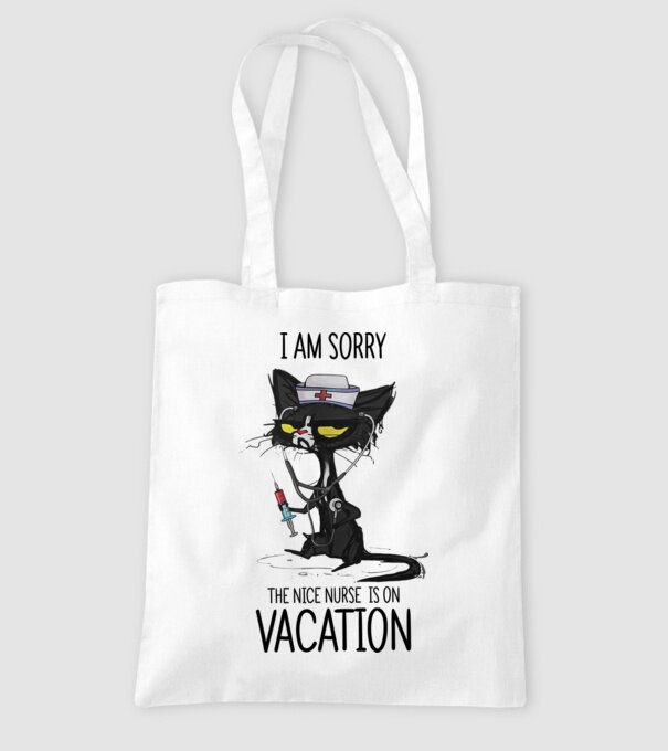 Sora mai drăguță e în vacanță model alb pe tricou