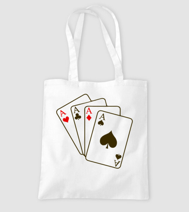 Ași model alb pe tricou