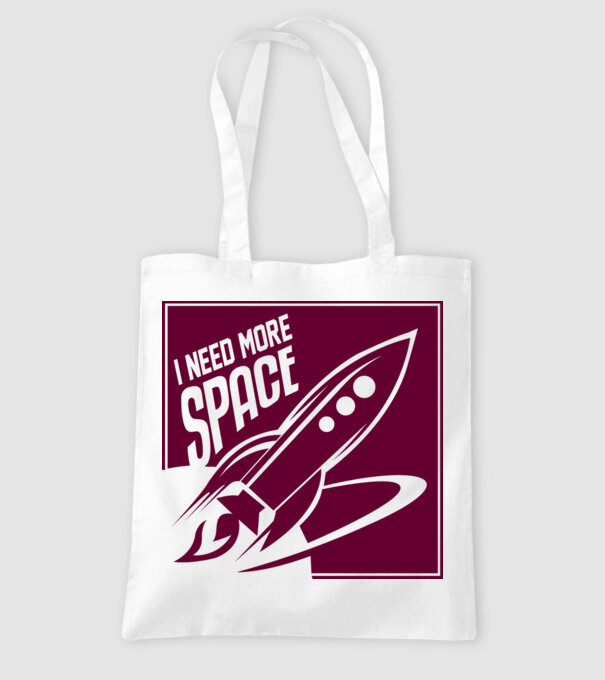 more space model alb pe tricou