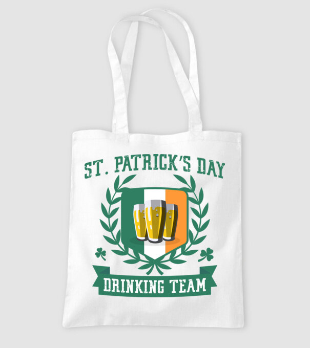St Patrick Drinking team model alb pe tricou