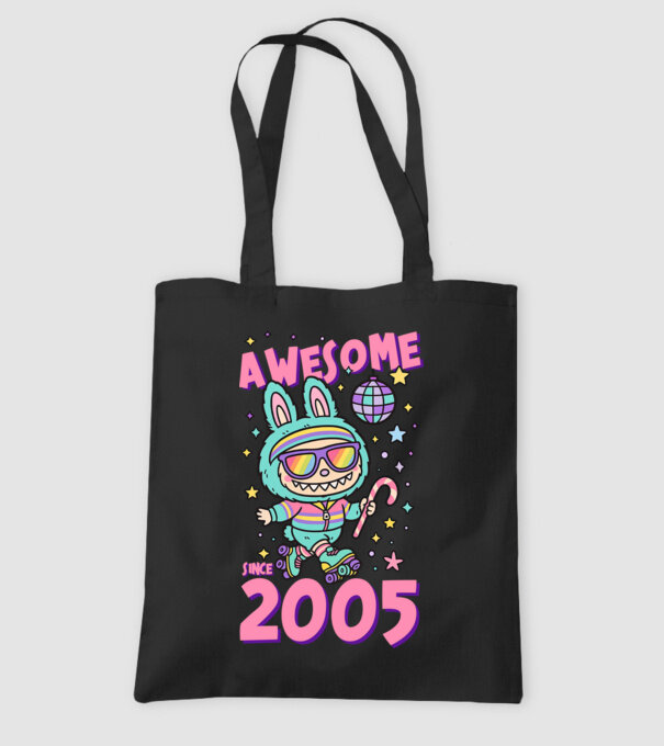 Awesome since 2005 - Labubu model negru pe tricou