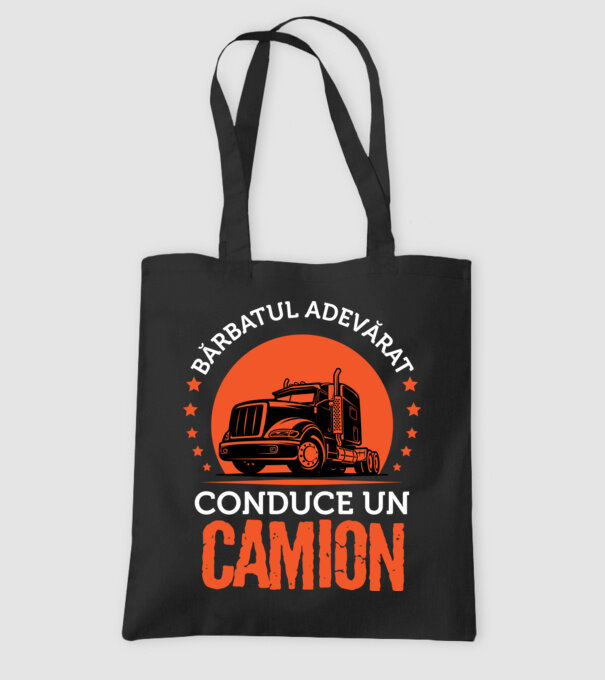 Bărbatul adevărat conduce un camion model negru pe tricou