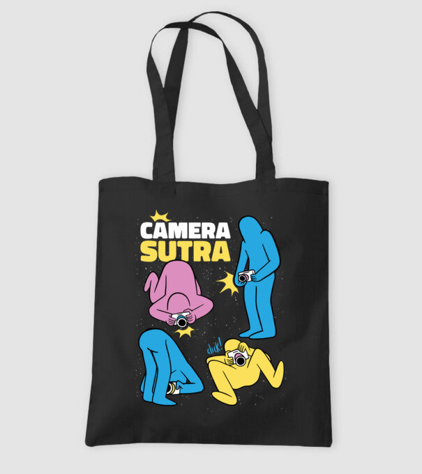 Camera sutra 2 model negru pe tricou