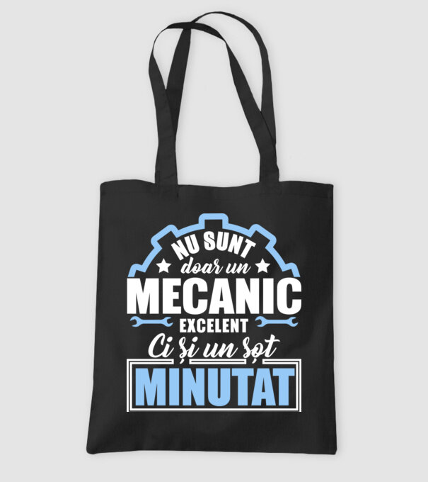 Nu sunt doar un mecanic excelent, ci și un soț minunat! model negru pe tricou
