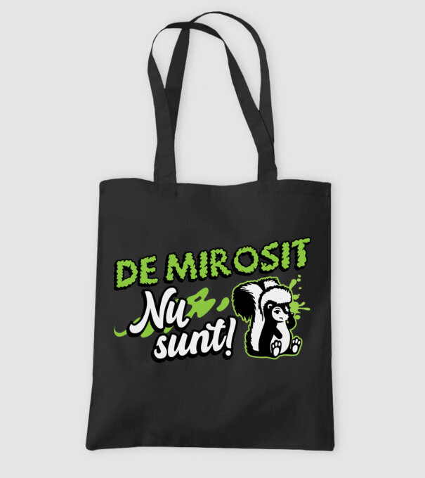 De mirosit nu sunt model negru pe tricou