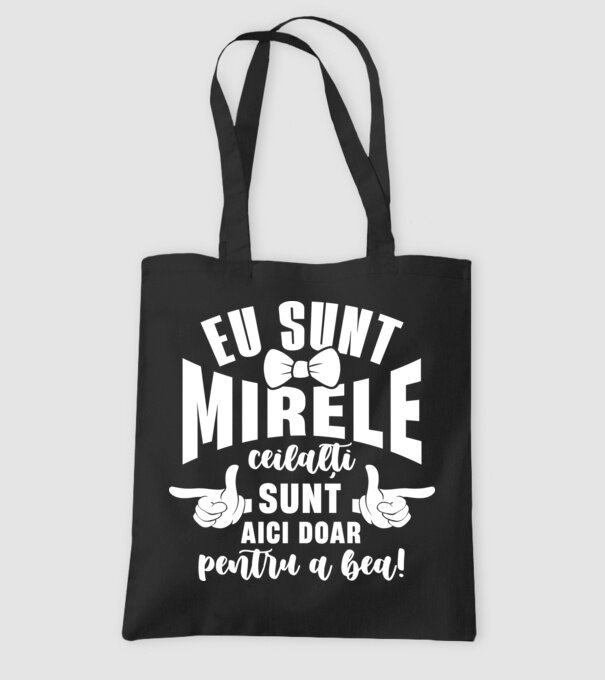 Eu sunt mirele model negru pe tricou