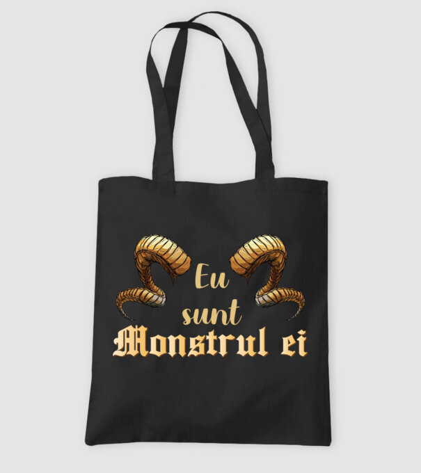 eu sunt monstrul ei model negru pe tricou