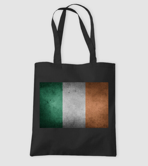 IRELAND model negru pe tricou