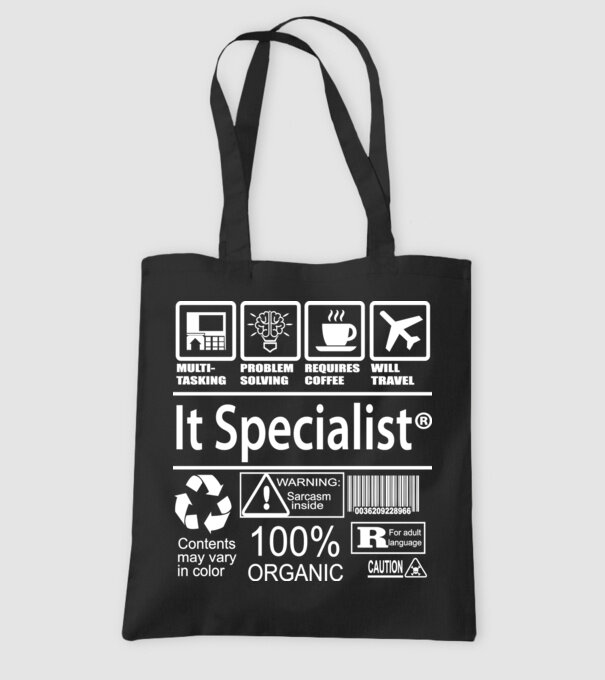 IT specialist model negru pe tricou
