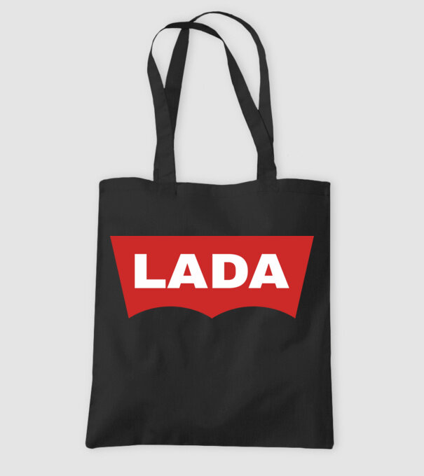 Lada Levis model negru pe tricou