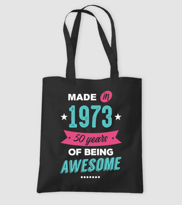 Made in 1973 model negru pe tricou