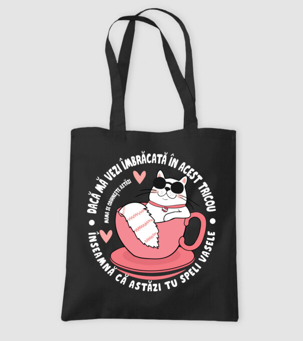 Dacă o vezi îmbrăcată în acest tricou, înseamnă că astăzi tu speli vasele. Mama se odihnește astăzi. model negru pe tricou
