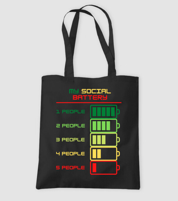 My social battery model negru pe tricou