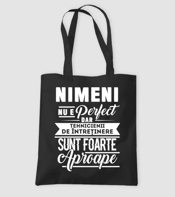 Nimeni nu e perfect, dar tehnicienii de întreținere sunt foarte aproape model negru pe tricou