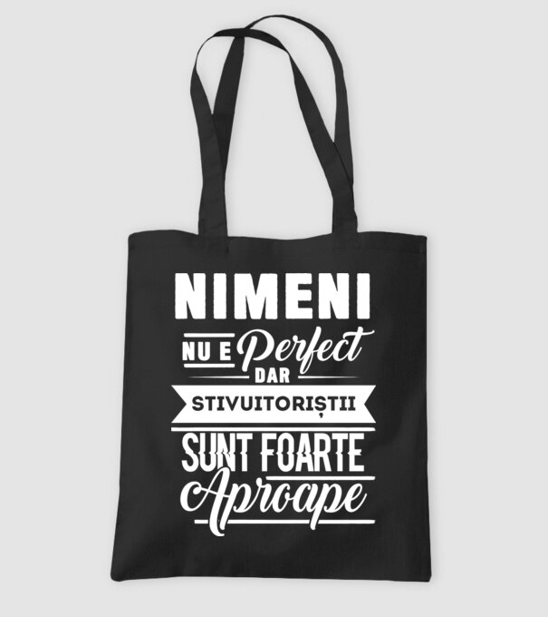 Nimeni nu e perfect, dar stivuitoriștii sunt foarte aproape model negru pe tricou