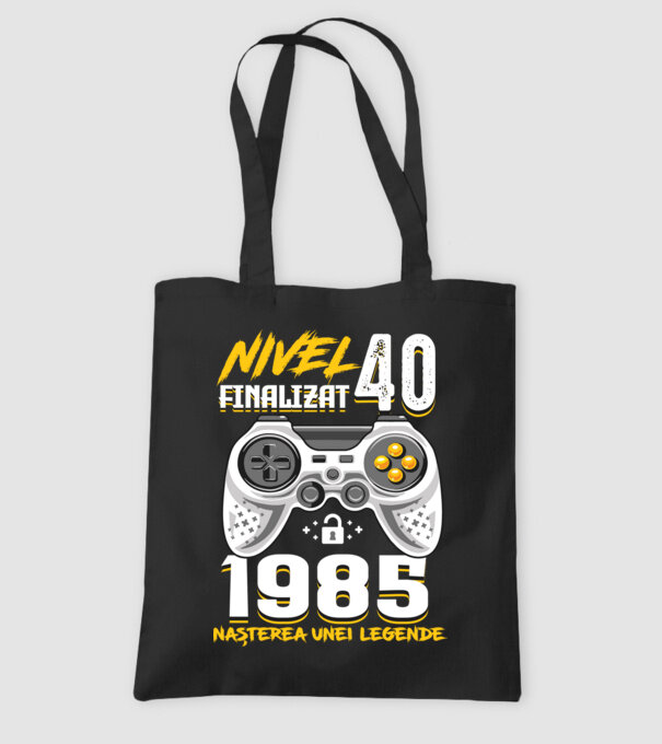 Nivel Finalizat 40 model negru pe tricou